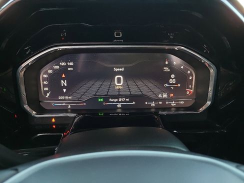 Used 2024 GMC Sierra 1500 SLT image 18