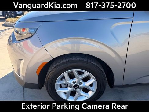 Certified 2025 Kia Soul LX image 8
