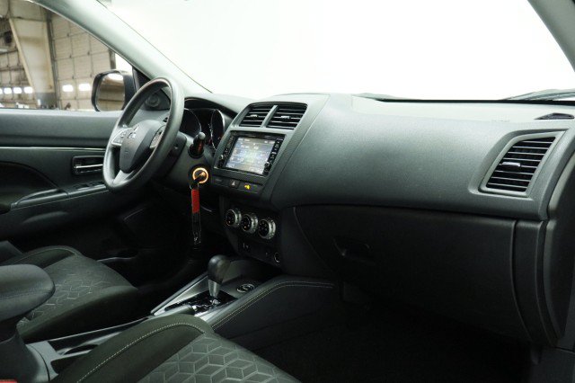 Used 2023 Mitsubishi Outlander Sport ES AWD/4WD image 21