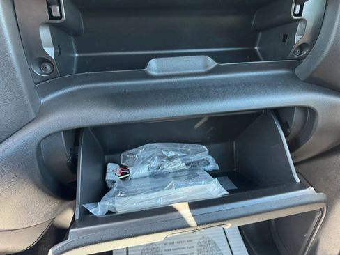 Used 2022 Chevrolet Silverado 1500 Custom RWD image 28