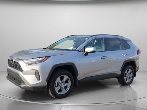 Certified 2025 Toyota RAV4 XLE w/ Convenience Package image 2
