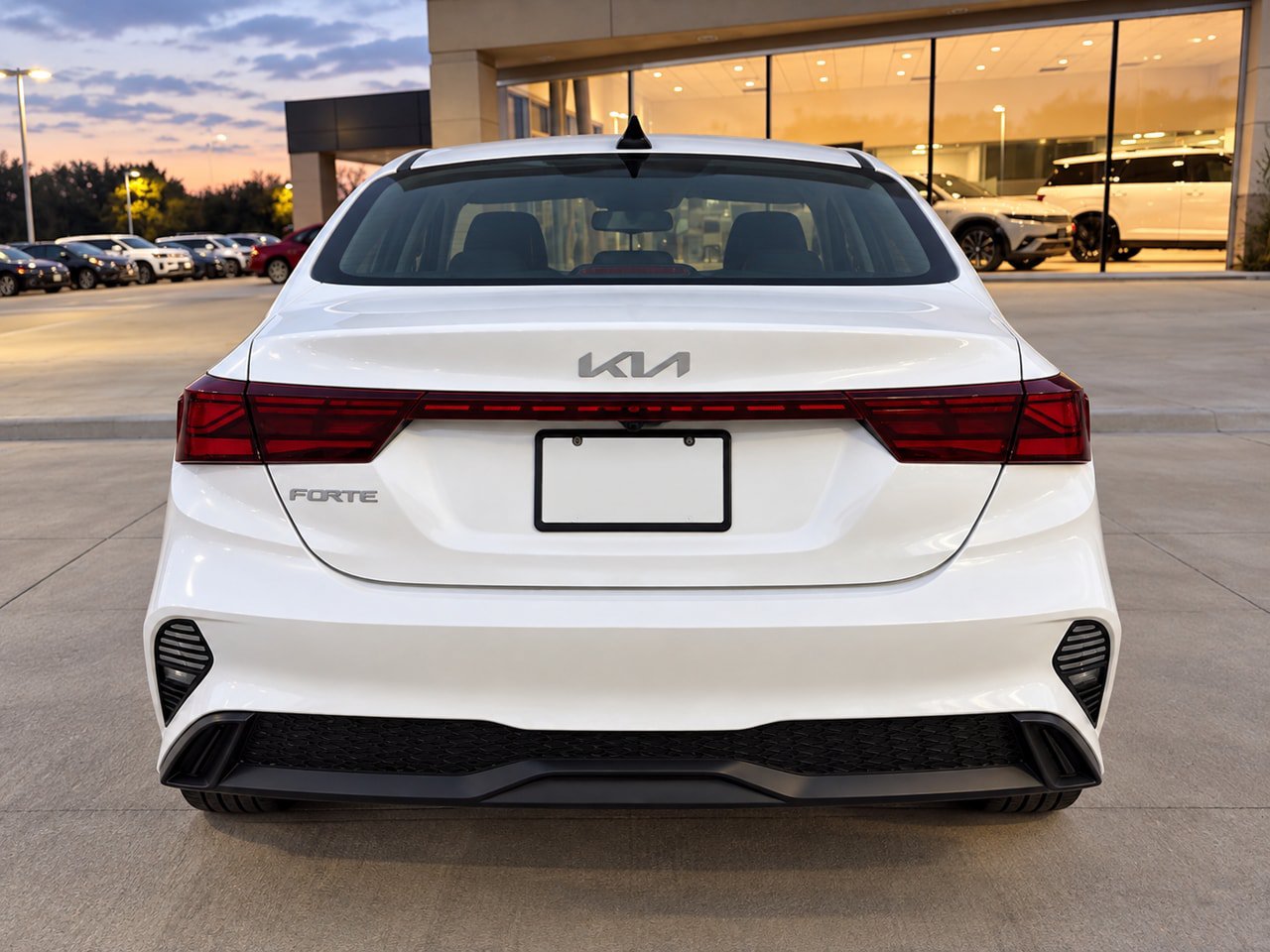 Used 2024 Kia Forte LXS FWD image 7