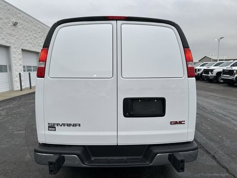 Used 2024 GMC Savana 2500 w/ Driver Convenience Package image 22