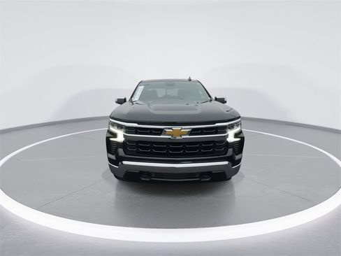 Used 2024 Chevrolet Silverado 1500 LT image 3