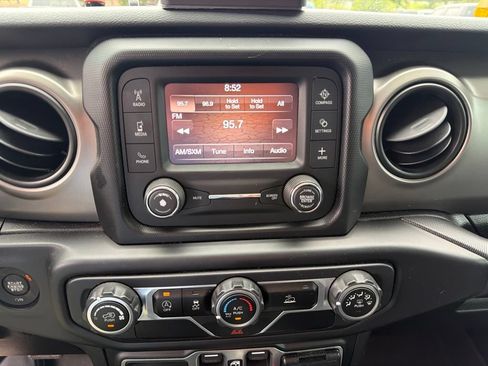 Used 2020 Jeep Gladiator Sport w/ Quick Order Package 24S AWD/4WD image 2