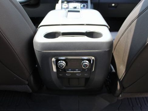 Used 2024 GMC Yukon Denali w/ Advanced Technology Package AWD/4WD image 21