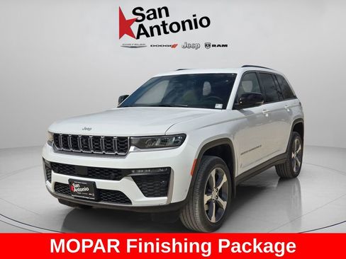 New 2026 Jeep Grand Cherokee Limited w/ Luxury Tech Group II RWD image 4