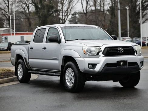 Used 2012 Toyota Tacoma PreRunner w/ SR5 Pkg image 14