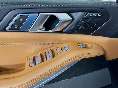 Certified 2023 BMW X7 xDrive40i w/ Premium Package image 13