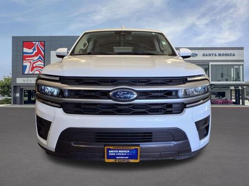 Used 2024 Ford Expedition Max XLT AWD/4WD image 2