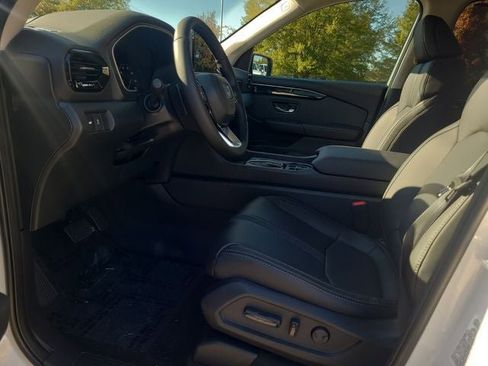 New 2025 Honda Pilot EX-L image 9