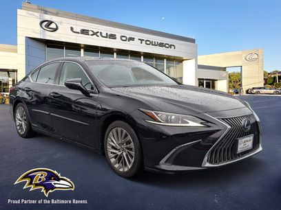 Certified 2021 Lexus ES 300h w/ Accessory Package