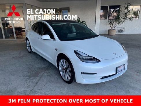 Used 2018 Tesla Model 3 Mid Range image 1