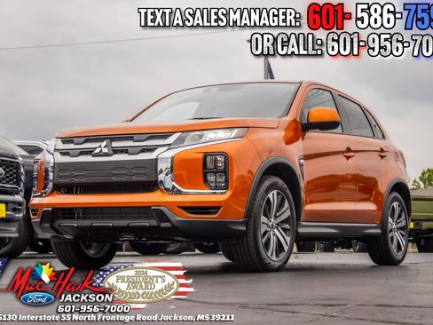 Used 2025 Mitsubishi Outlander Sport ES AWD/4WD image 3