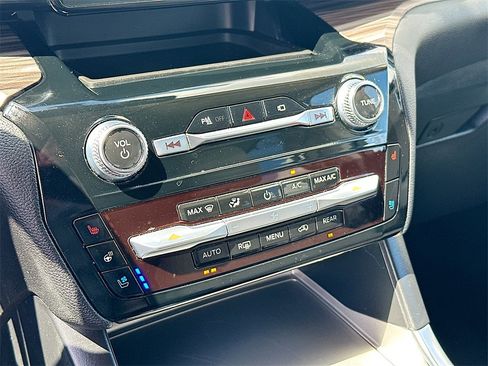 Certified 2022 Ford Explorer Limited w/ Equipment Group 301A image 14