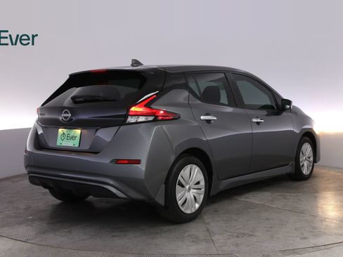 Used 2025 Nissan Leaf S FWD image 3