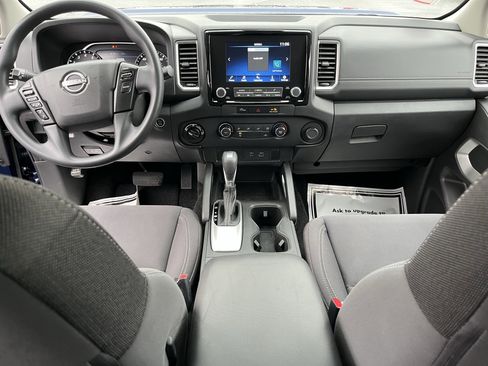 Used 2023 Nissan Frontier SV image 16