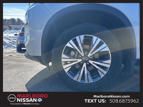 Certified 2023 Nissan Rogue SV w/ SV Premium B Package image 11