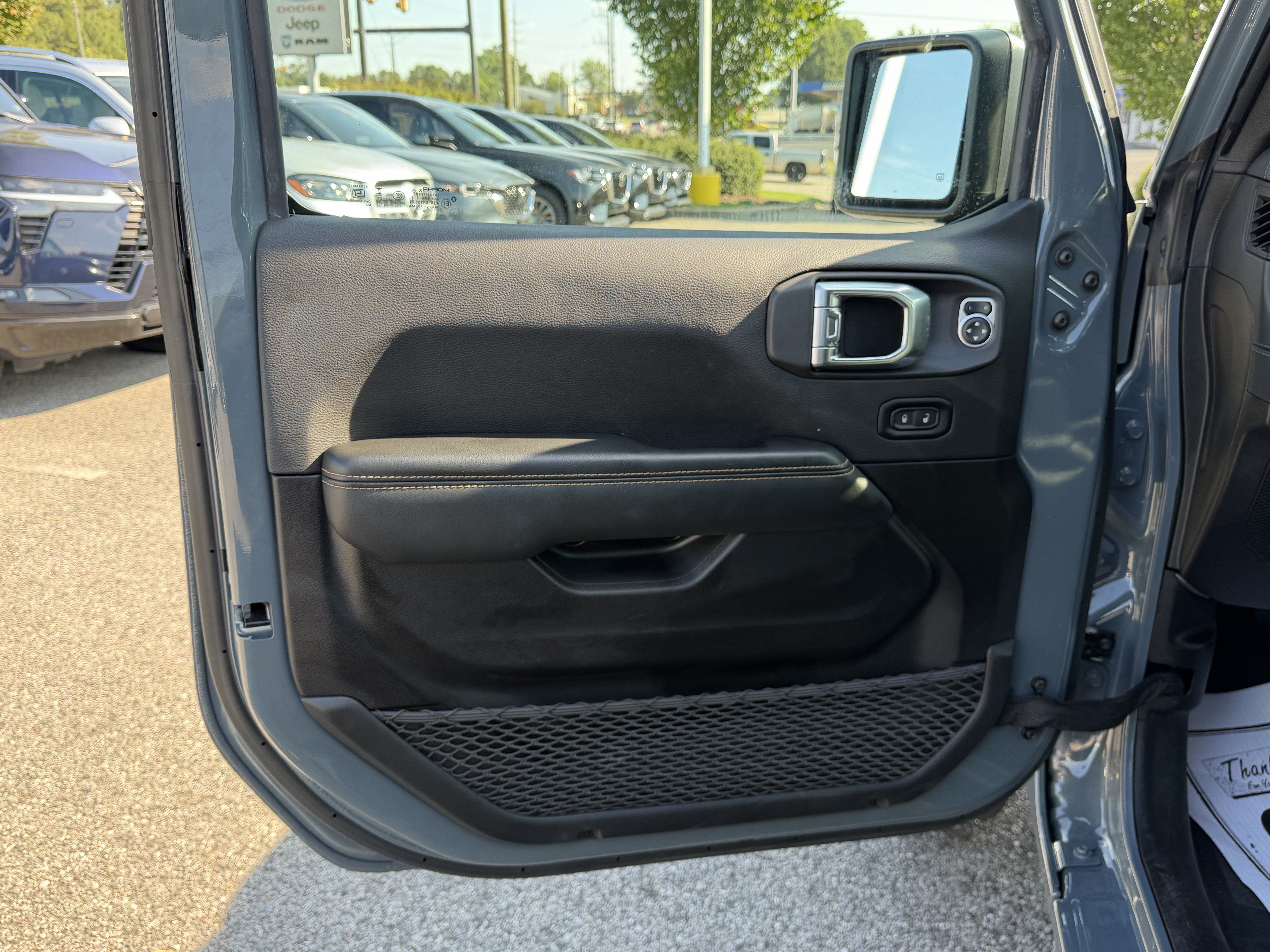 Used 2026 Jeep Wrangler Unlimited Sahara AWD/4WD image 14
