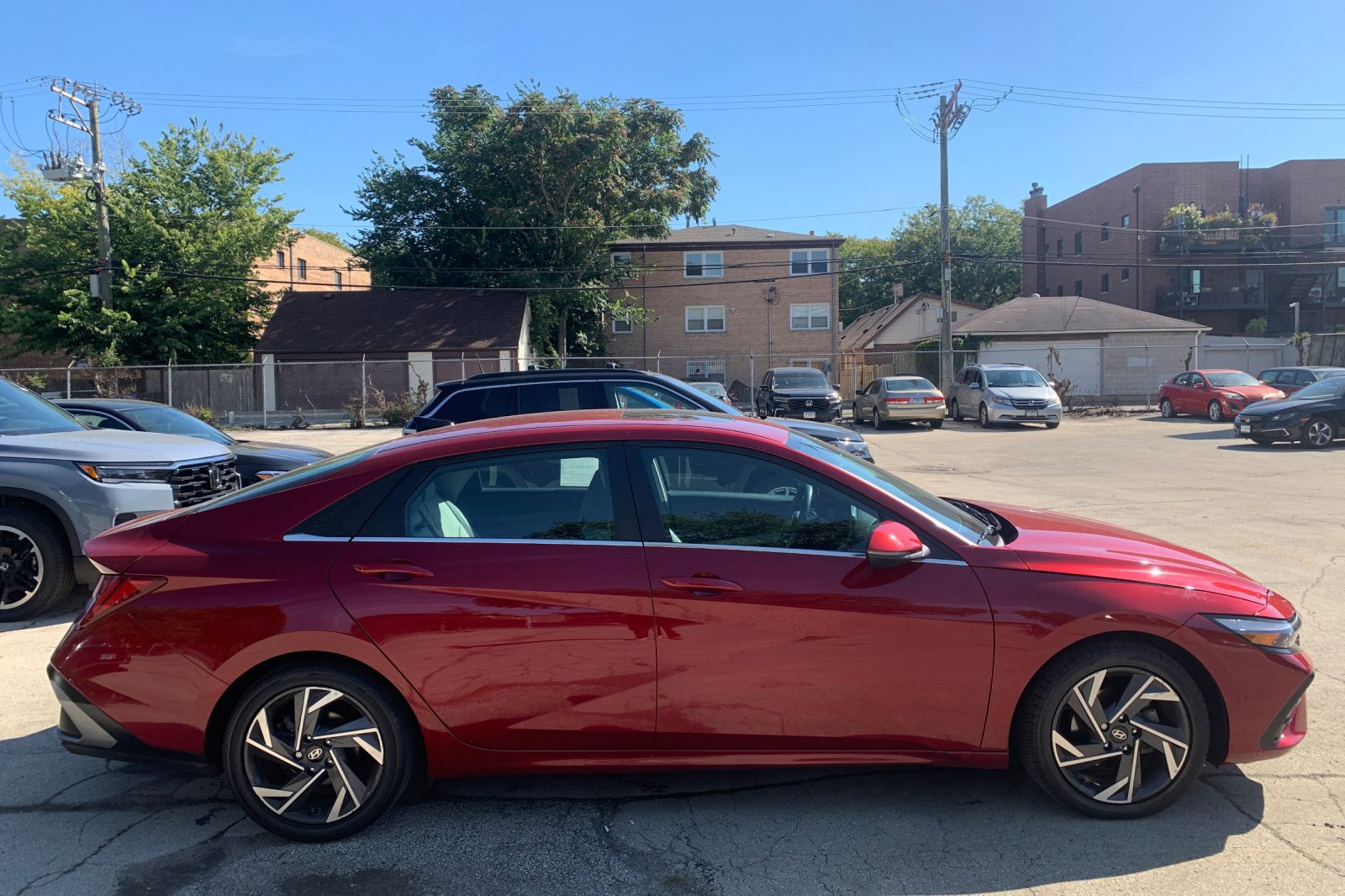 Used 2024 Hyundai Elantra Limited FWD image 2