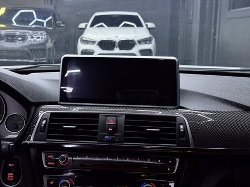 Used 2015 BMW M3 image 22