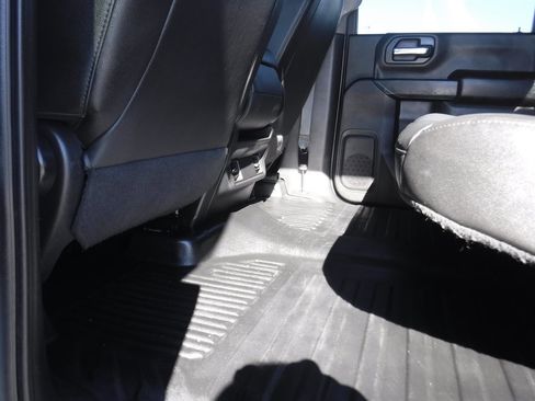 Used 2022 GMC Sierra 2500 Pro w/ Convenience Package image 11