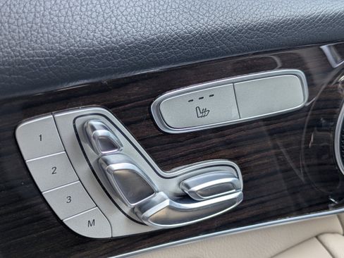 Used 2018 Mercedes-Benz GLC 300 image 24