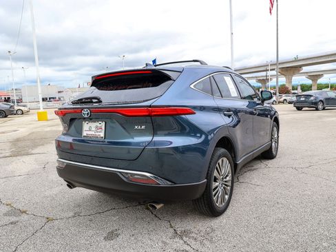 Certified 2024 Toyota Venza XLE AWD/4WD image 18