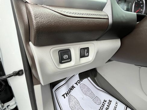 Used 2018 GMC Acadia SLT image 12