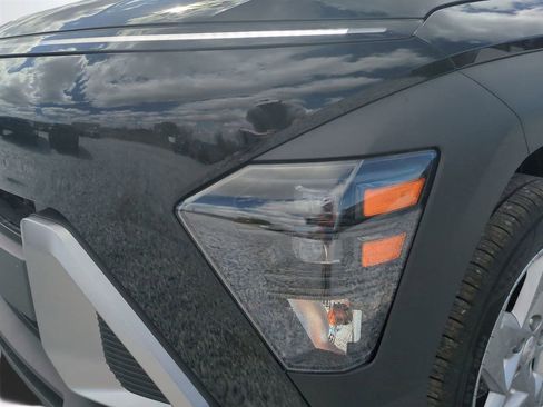 New 2026 Hyundai Kona SE image 10