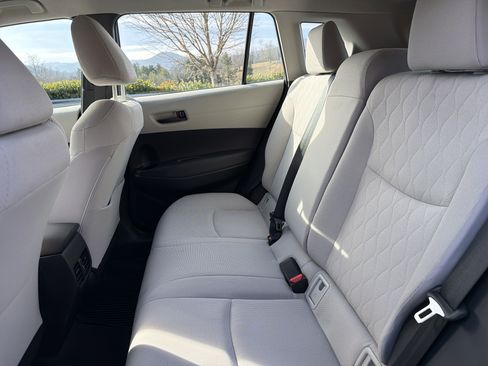 Certified 2024 Toyota Corolla Cross L image 12