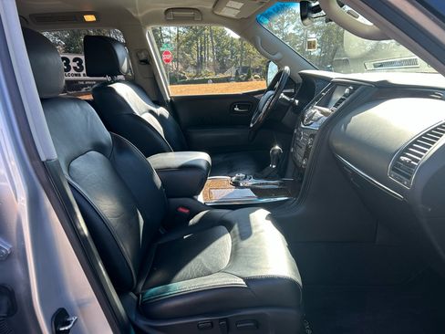 Used 2017 INFINITI QX80 4WD w/ Driver Assistance Package image 30