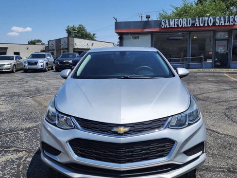 Used 2017 Chevrolet Cruze LS image 7