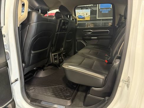 Used 2019 RAM 1500 Laramie AWD/4WD image 17