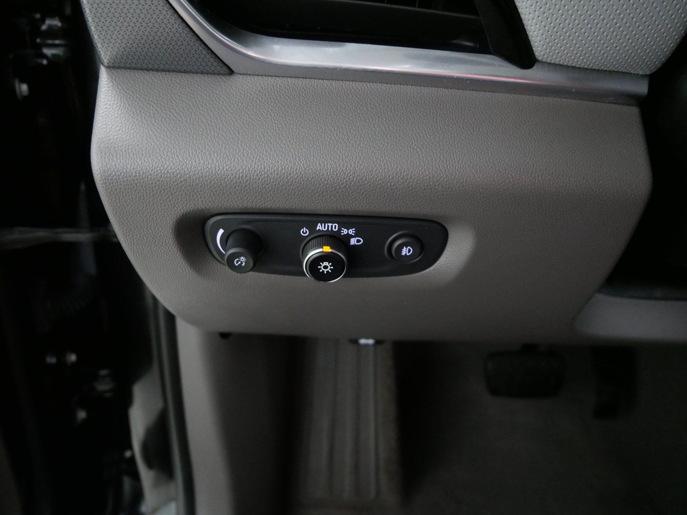Used 2019 Chevrolet Traverse Premier AWD/4WD image 26