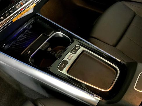 New 2025 Mercedes-Benz GLA 250 4MATIC image 11