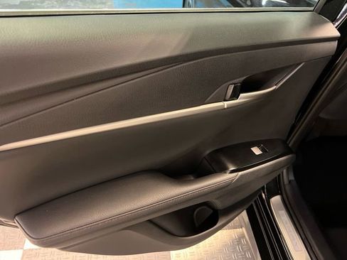 Used 2025 Toyota Camry XLE FWD image 17