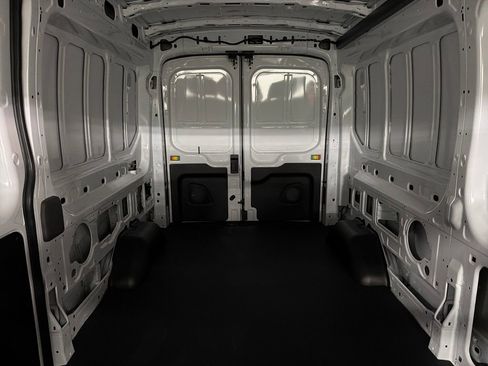 New 2026 Ford Transit 250 148 Medium Roof image 27