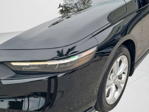 Used 2025 Honda Accord LX image 9