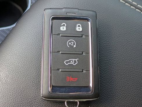 New 2025 Jeep Grand Cherokee Altitude image 26