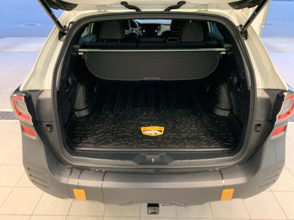 Used 2025 Subaru Outback Wilderness AWD/4WD image 16