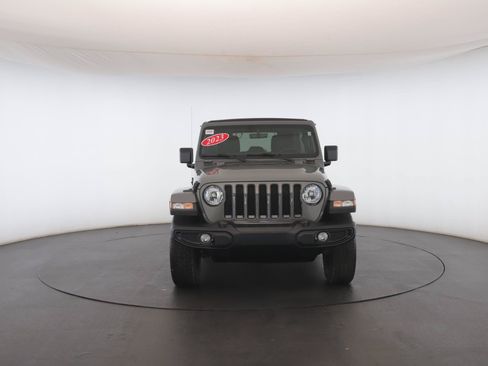 Used 2023 Jeep Wrangler Unlimited Sahara AWD/4WD image 22