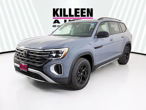 New 2026 Volkswagen Atlas Peak Edition AWD/4WD image 3