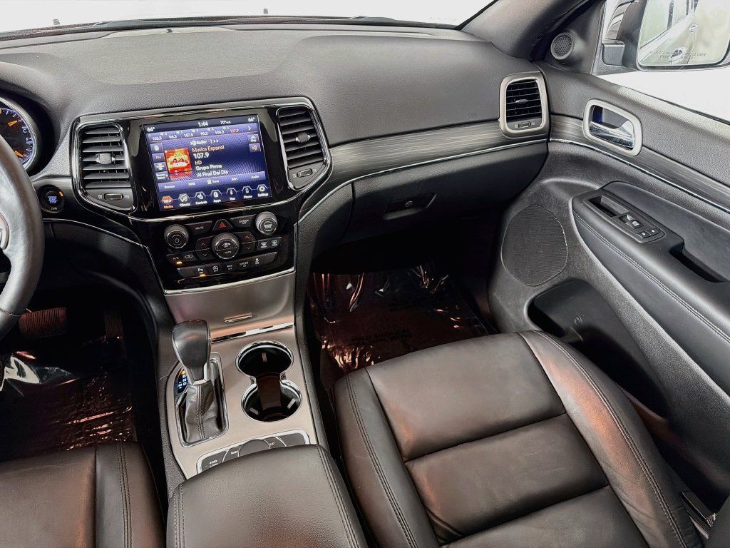 Used 2021 Jeep Grand Cherokee Limited AWD/4WD image 24