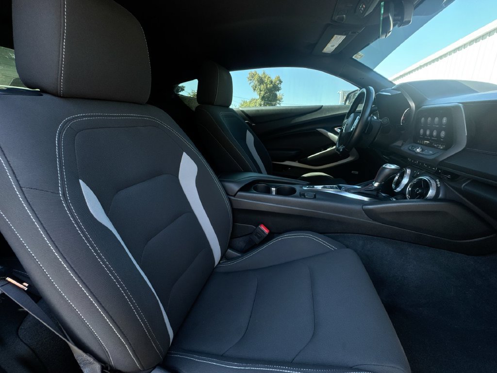 Used 2024 Chevrolet Camaro LT w/ Technology Package RWD image 32