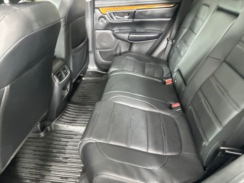 Used 2018 Honda CR-V Touring image 17