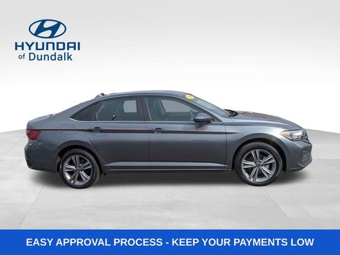 Used 2024 Volkswagen Jetta SE image 6