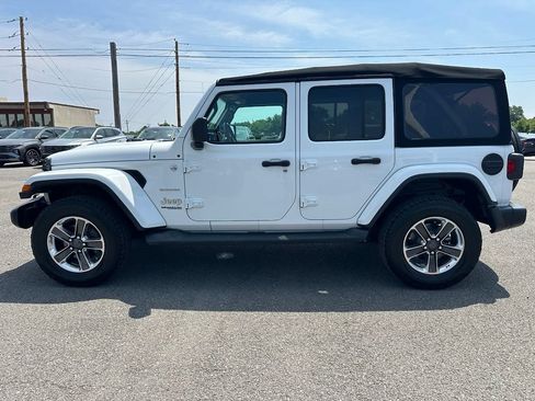 Used 2019 Jeep Wrangler Unlimited Sahara AWD/4WD image 8