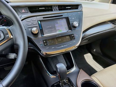 Used 2016 Toyota Avalon Limited FWD image 27