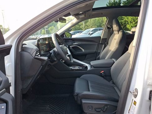 Certified 2025 Audi Q5 Prestige AWD/4WD image 19